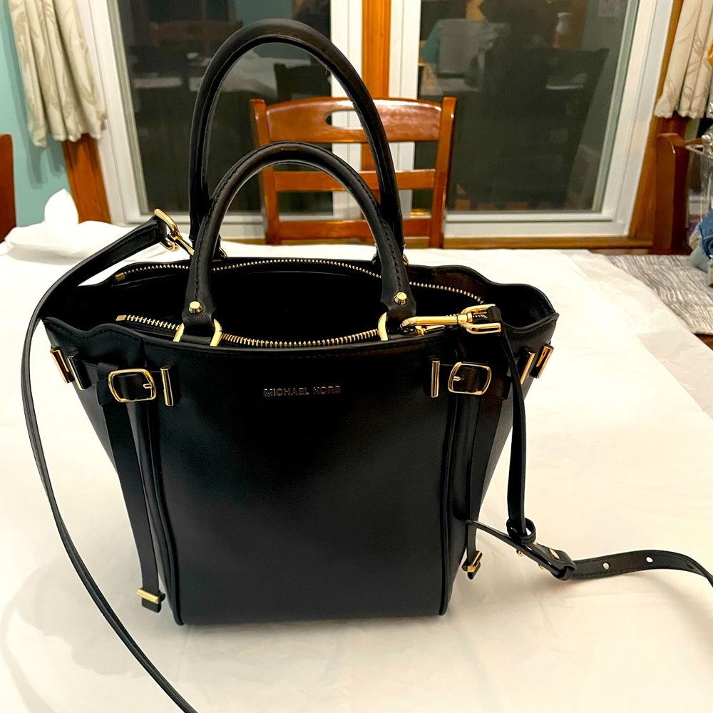 Michael kors satchel bag